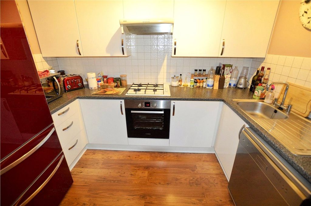 Property photo 3 of 8 Kitchen