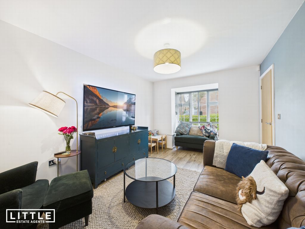 Property photo 3 of 33 Photo 12