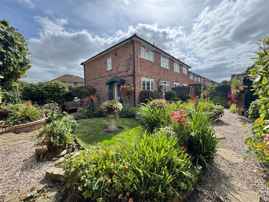 Property photo 2 of 13