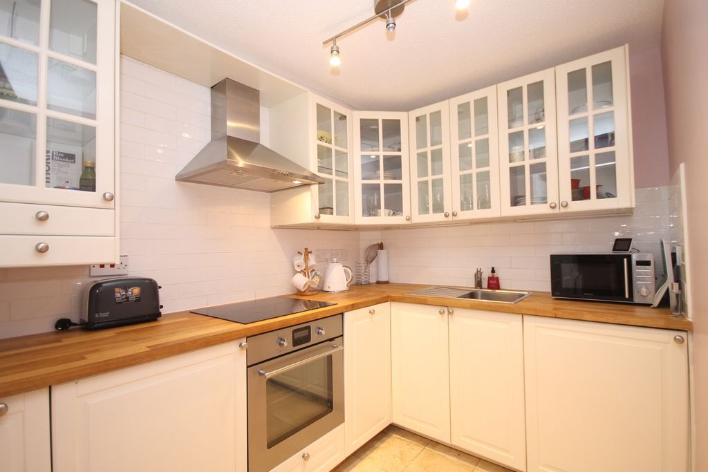 Property photo 2 of 8 Img_7043
