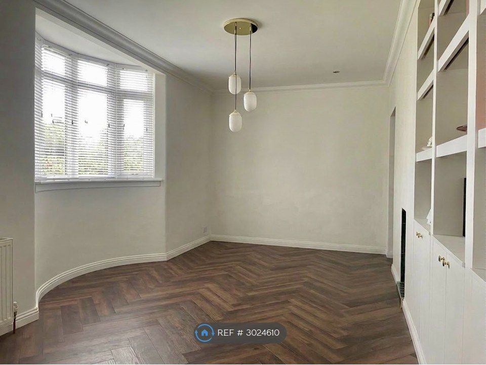 Property photo 2 of 8 Dining Room
