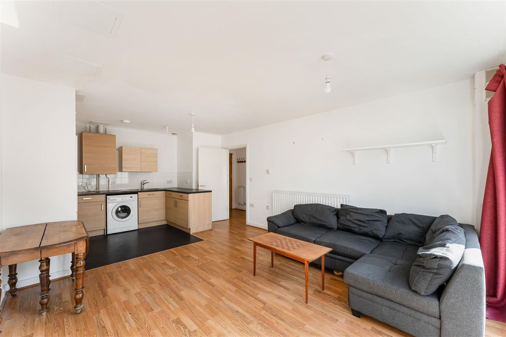 Property photo 3 of 17 3