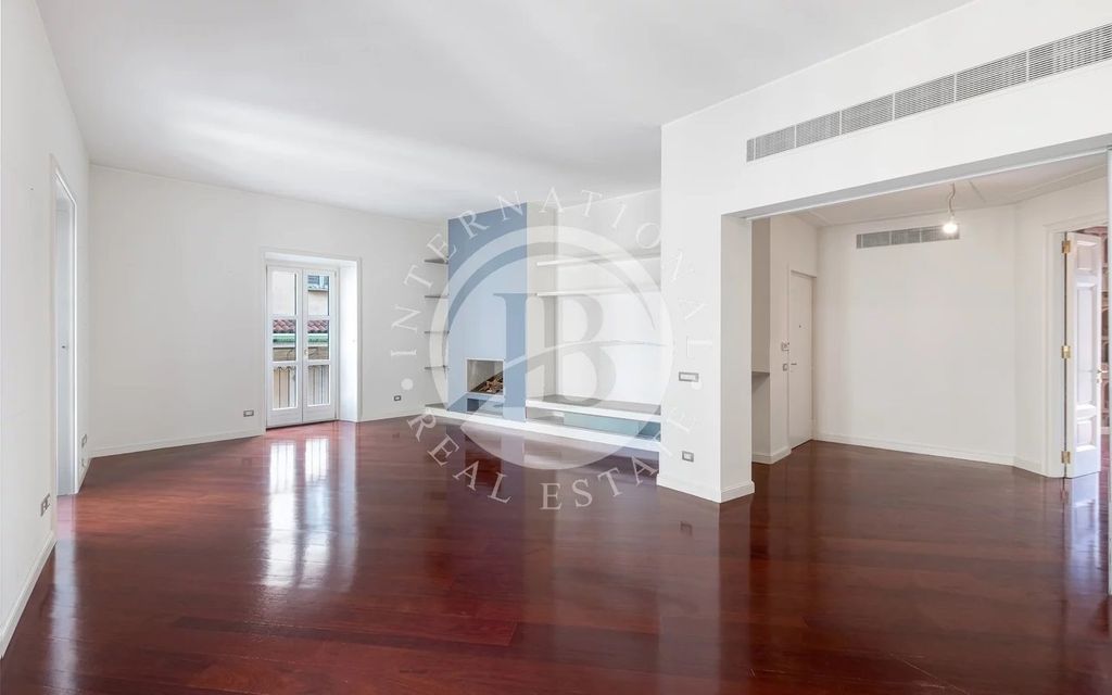 Property photo 2 of 32
