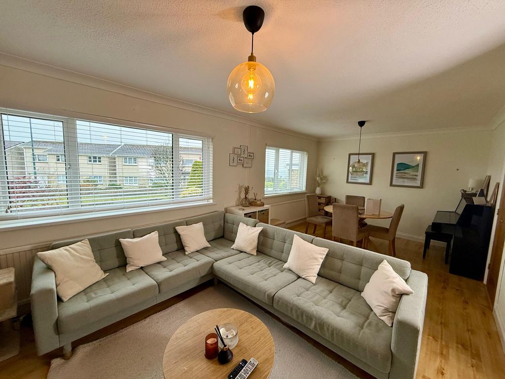 Property photo 3 of 26