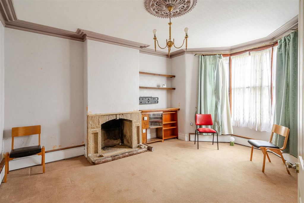 Property photo 2 of 18 1535540-16-1A1784382Efe7.Jpg