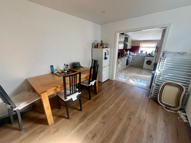 Property photo 3 of 10 Dining Room