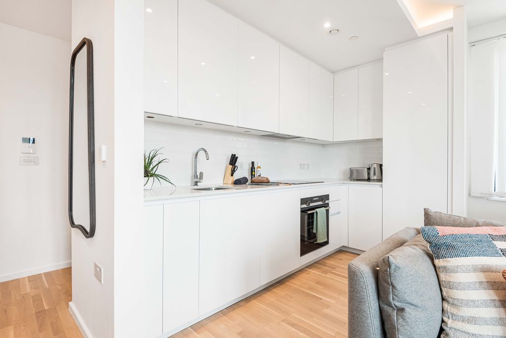 Property photo 3 of 9