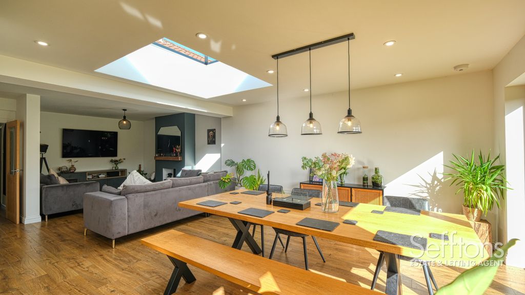 Property photo 3 of 31 Dscf6430_23