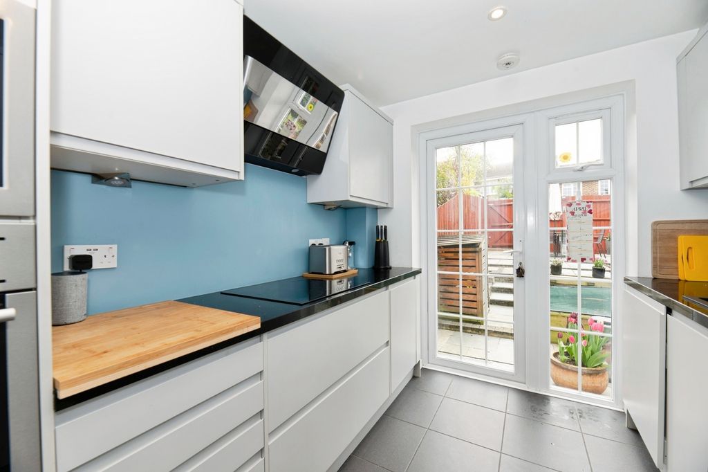 Property photo 2 of 16 Kitchen