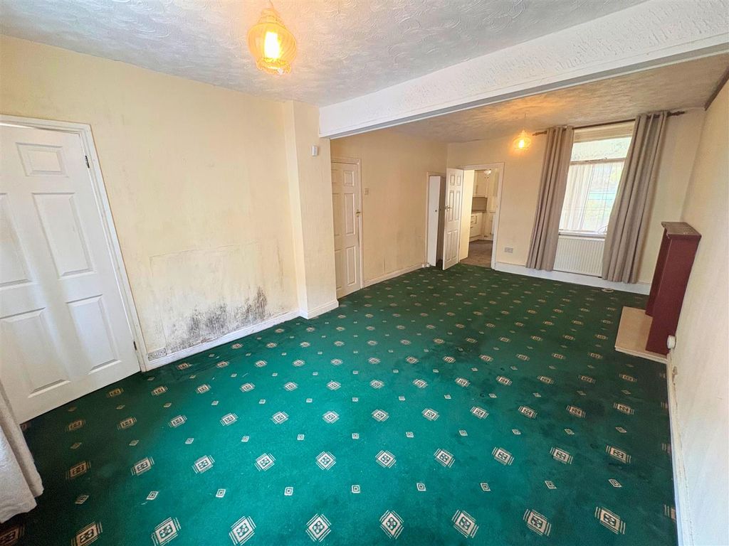 Property photo 3 of 26 Lounge B (Edit).Jpg