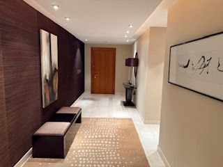 Property photo 3 of 13 Lobby