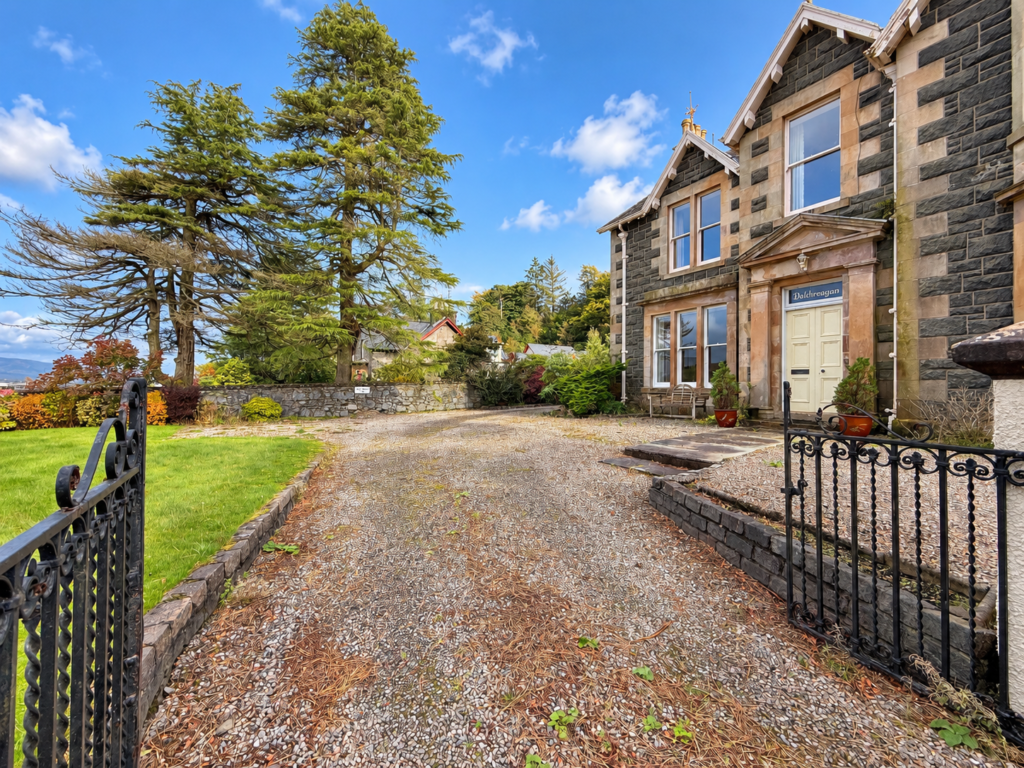Property photo 2 of 71