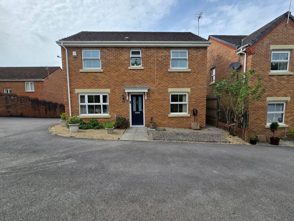 Property photo 1 of 26