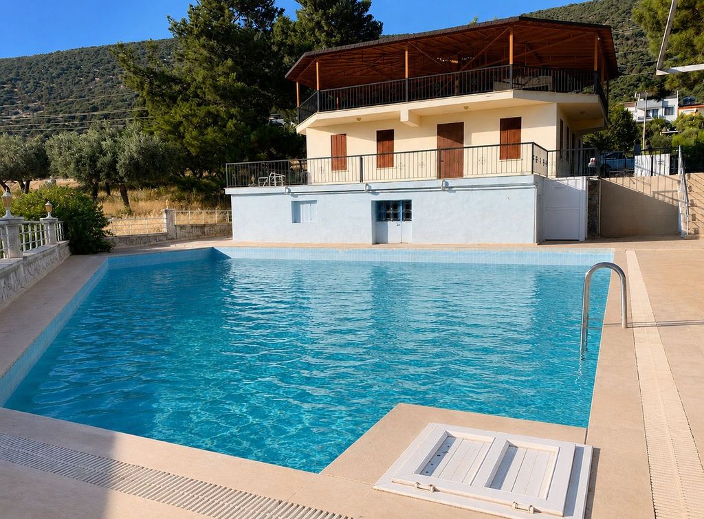 Property photo 2 of 25 Sea View Villa For Sale In Akbuk, Didim Â€“ Communal Swimming Pool