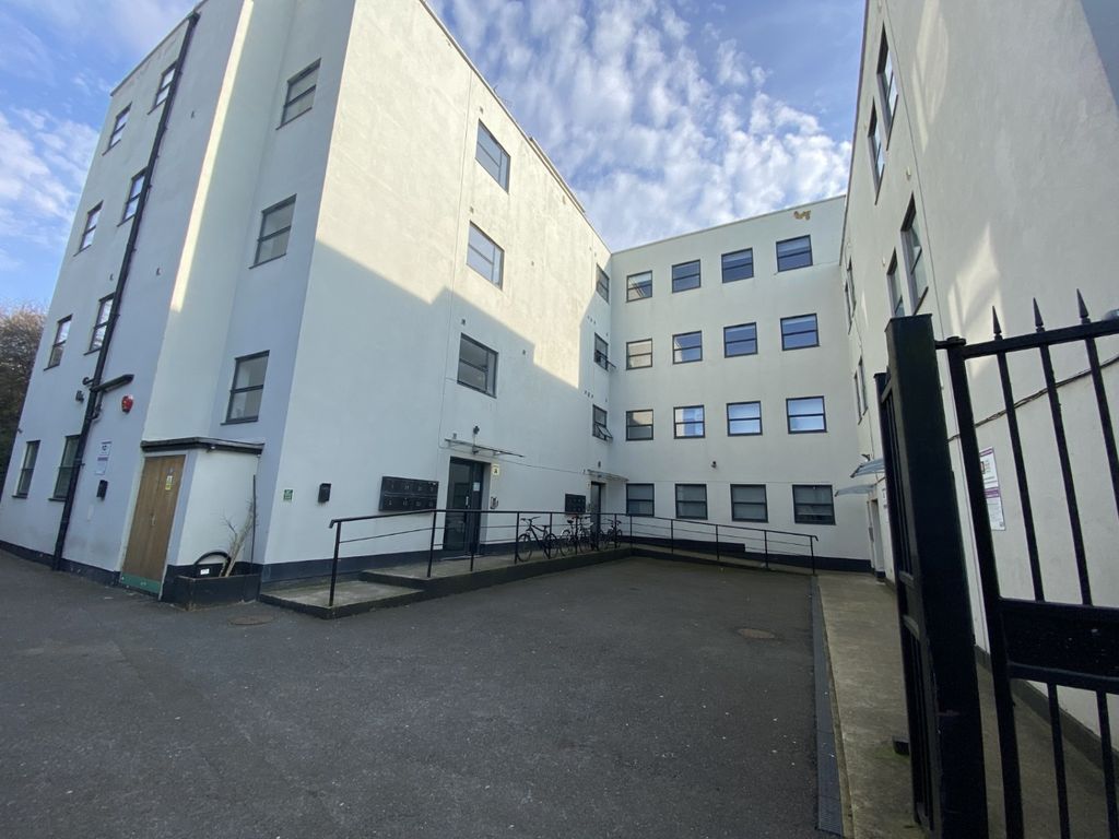 Property photo 1 of 5 887472