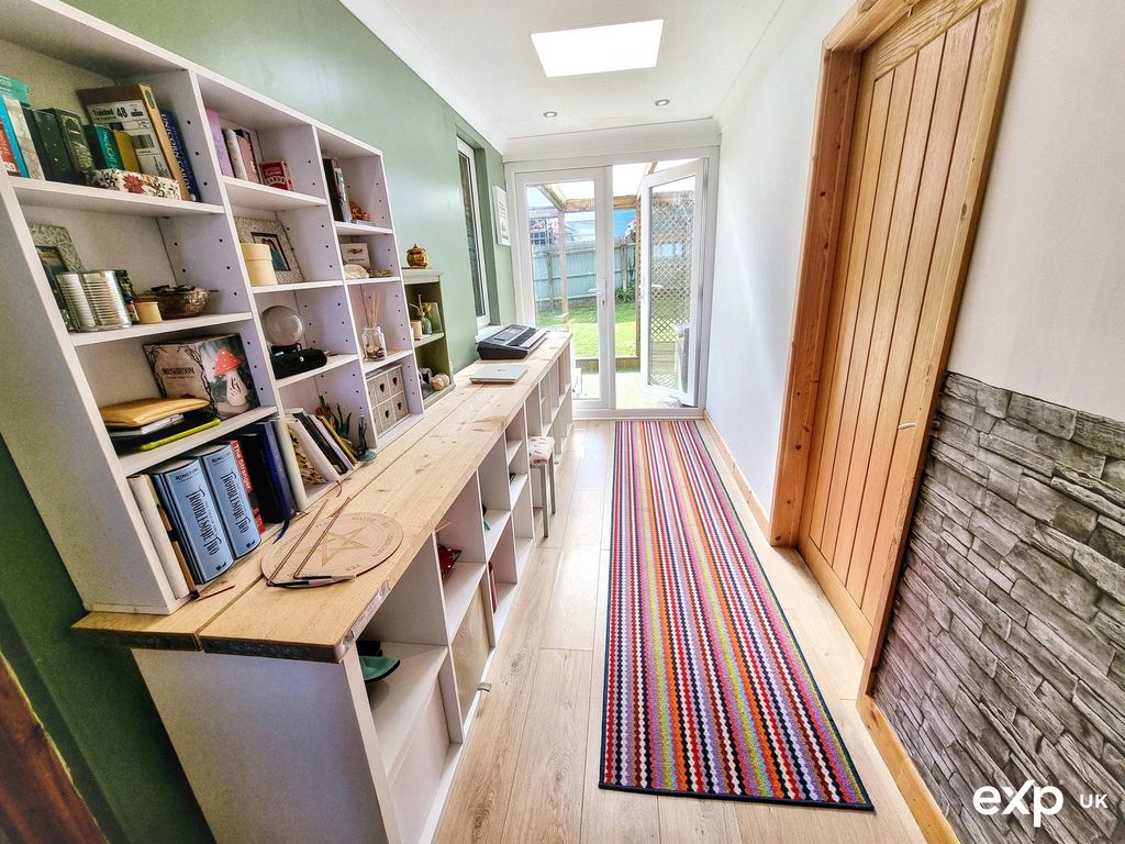 Property photo 3 of 29