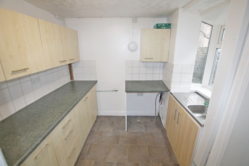 Property photo 3 of 7 3