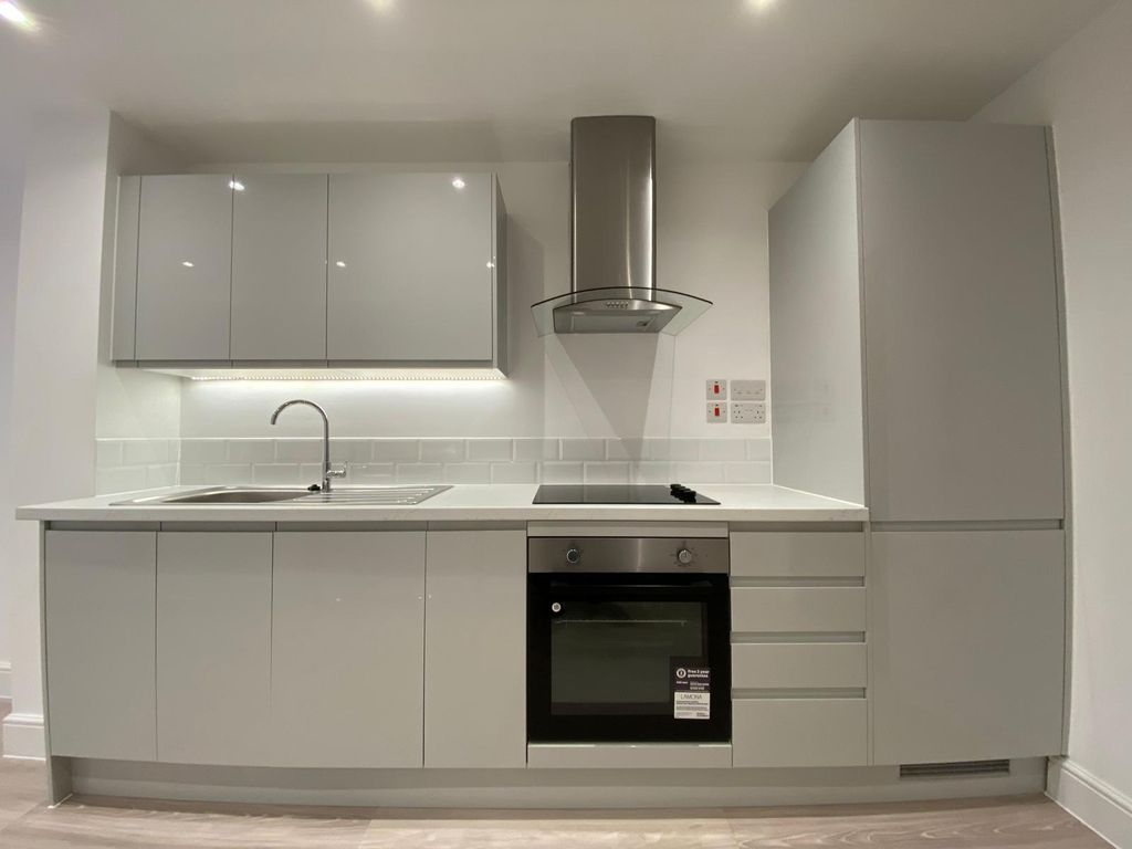 Property photo 3 of 7 Kitchen