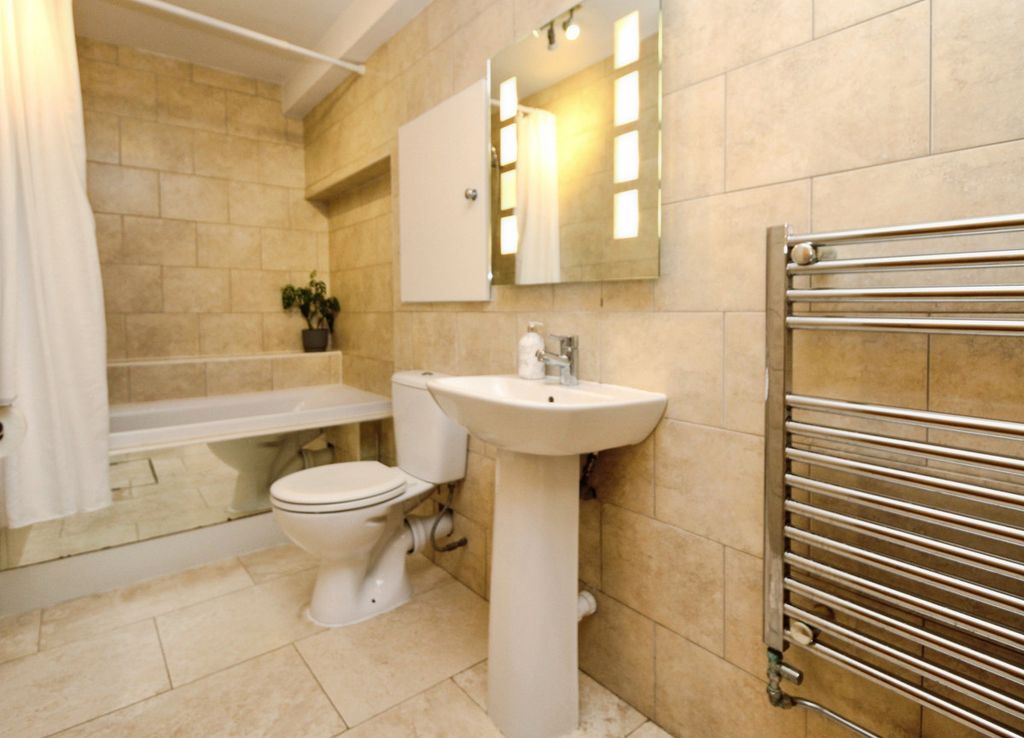 Additional image 13 of 2 bed flat for saleWarwick Place, Leamington Spa CV32