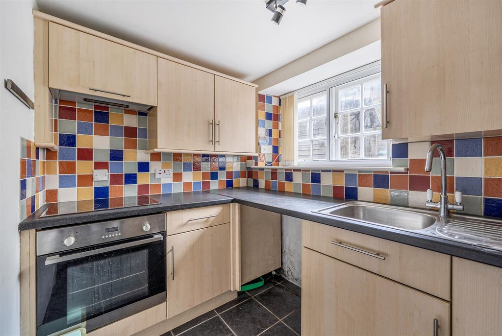 Property photo 3 of 16 1449332-1-69F0B6444Abf7.Jpg