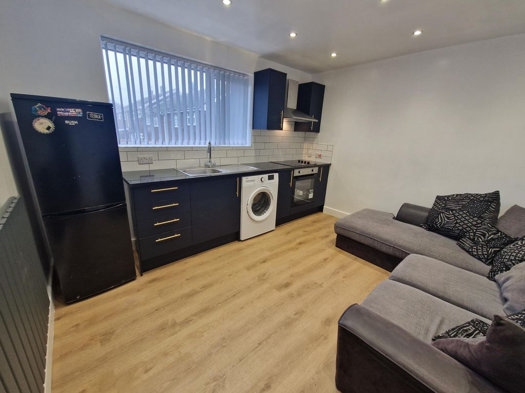 Property photo 3 of 11 Image