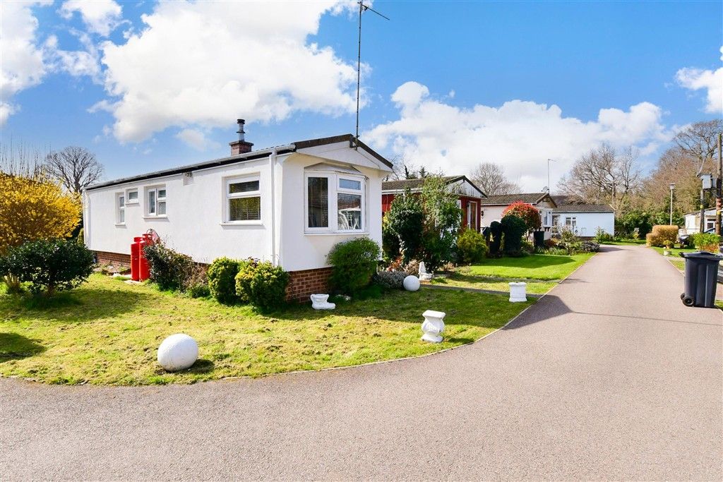 Property photo 3 of 9 Front