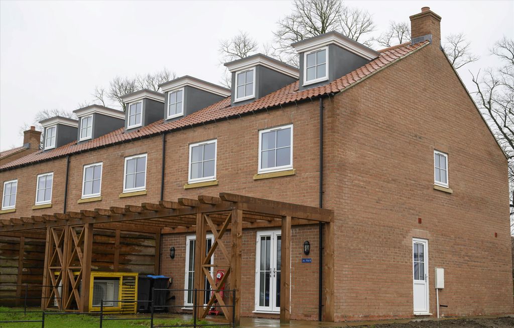 Property photo 2 of 22 Image