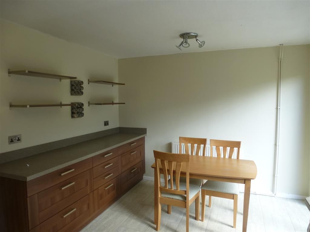 Property photo 2 of 11 Kitchen