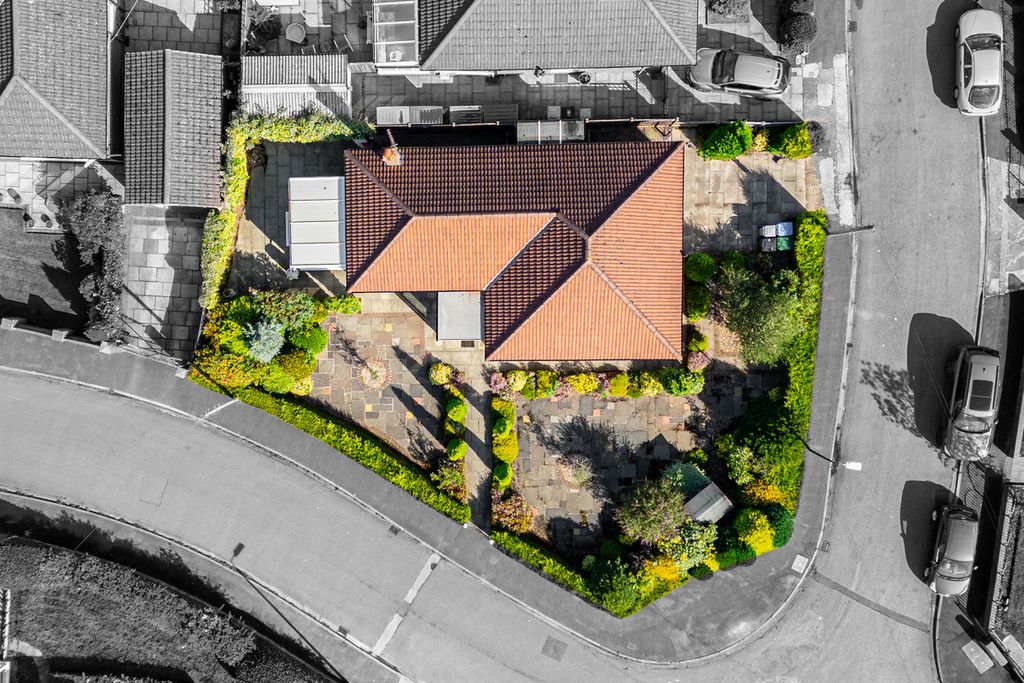 Property photo 2 of 28