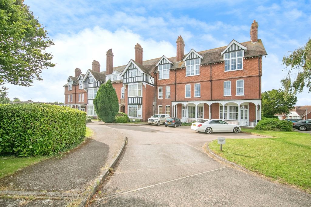 Property photo 3 of 13