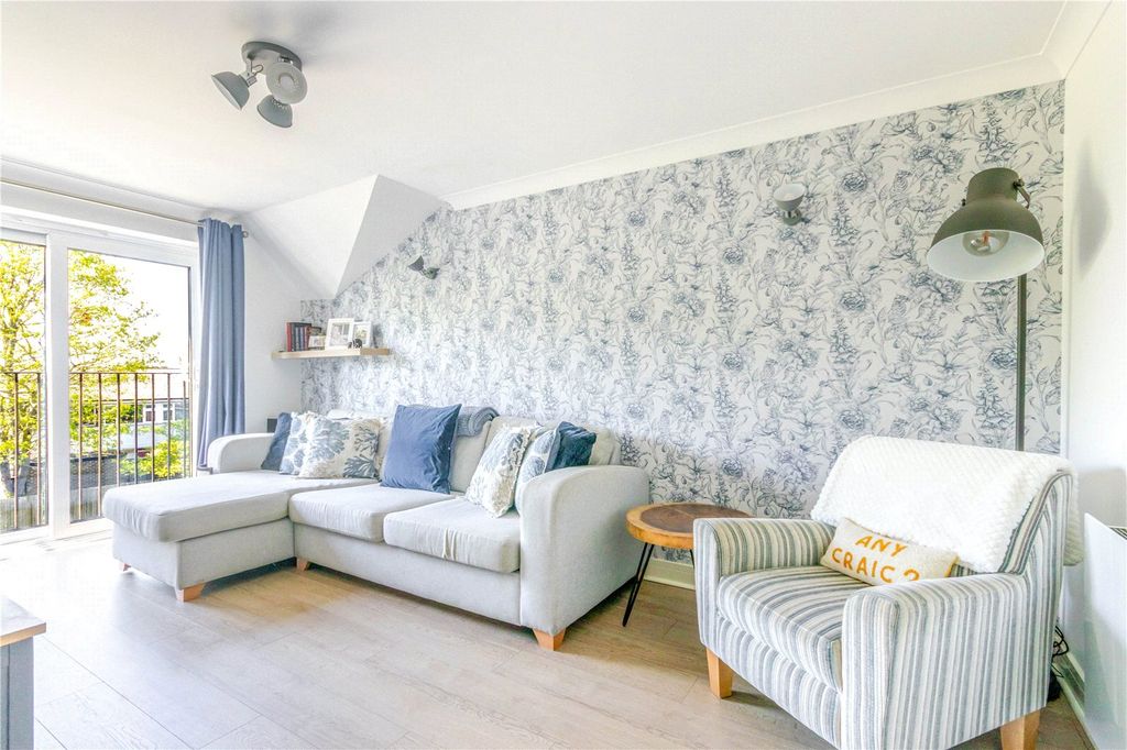 Property photo 2 of 12 Picture No. 02