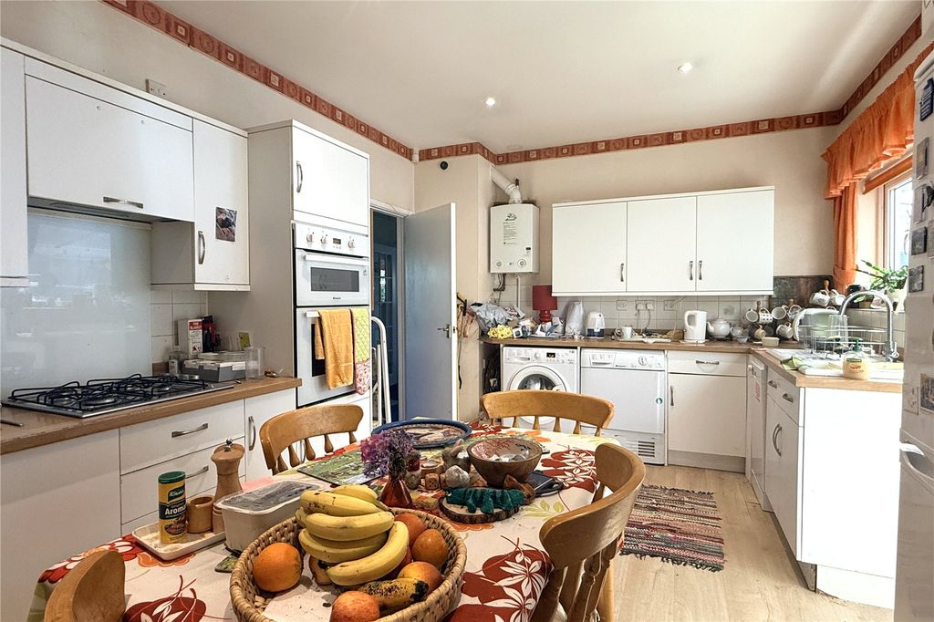 Property photo 3 of 28 Picture No. 25