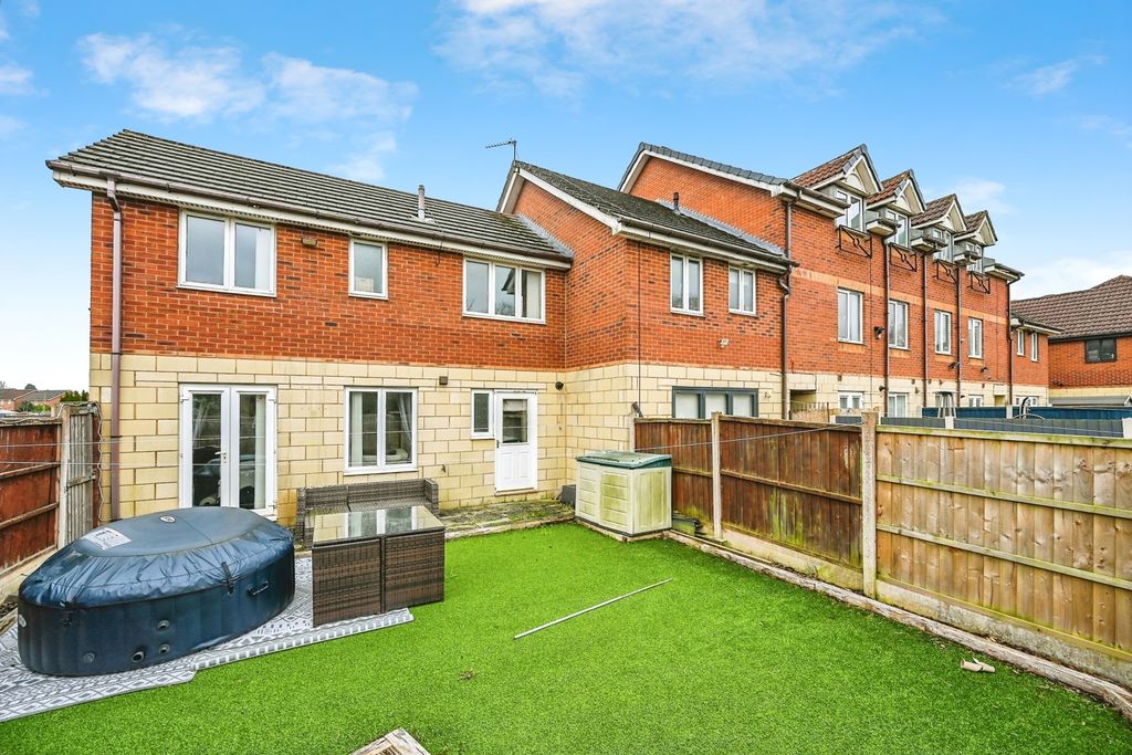 Property photo 1 of 18 Pbox-Img.Jpg