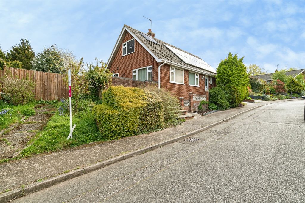Property photo 1 of 21