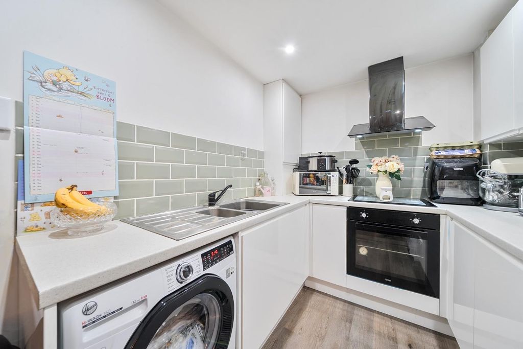 Property photo 1 of 13 1442748-13-69De247130496-Arw-1.Jpg