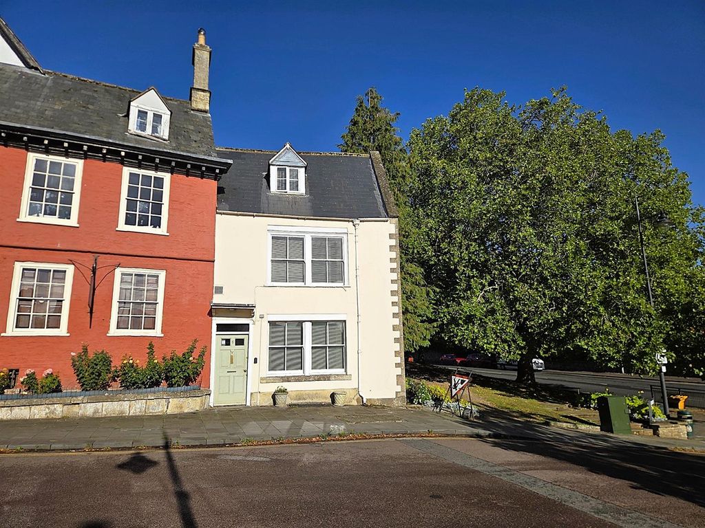 Property photo 1 of 18 5 Mh - Front1.Jpg