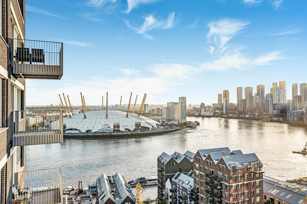 Property photo 2 of 26