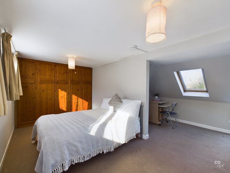 Property photo 1 of 9 Photo 14