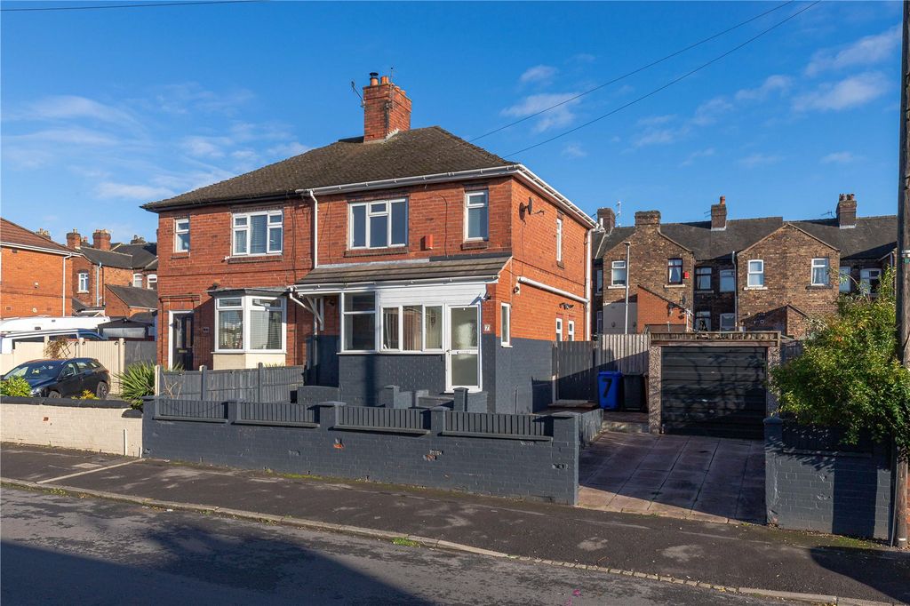 Property photo 1 of 9 Front View