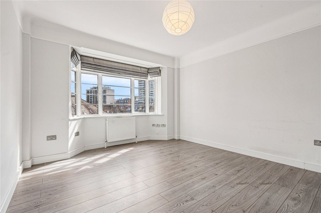 Property photo 1 of 13 Picture No. 12