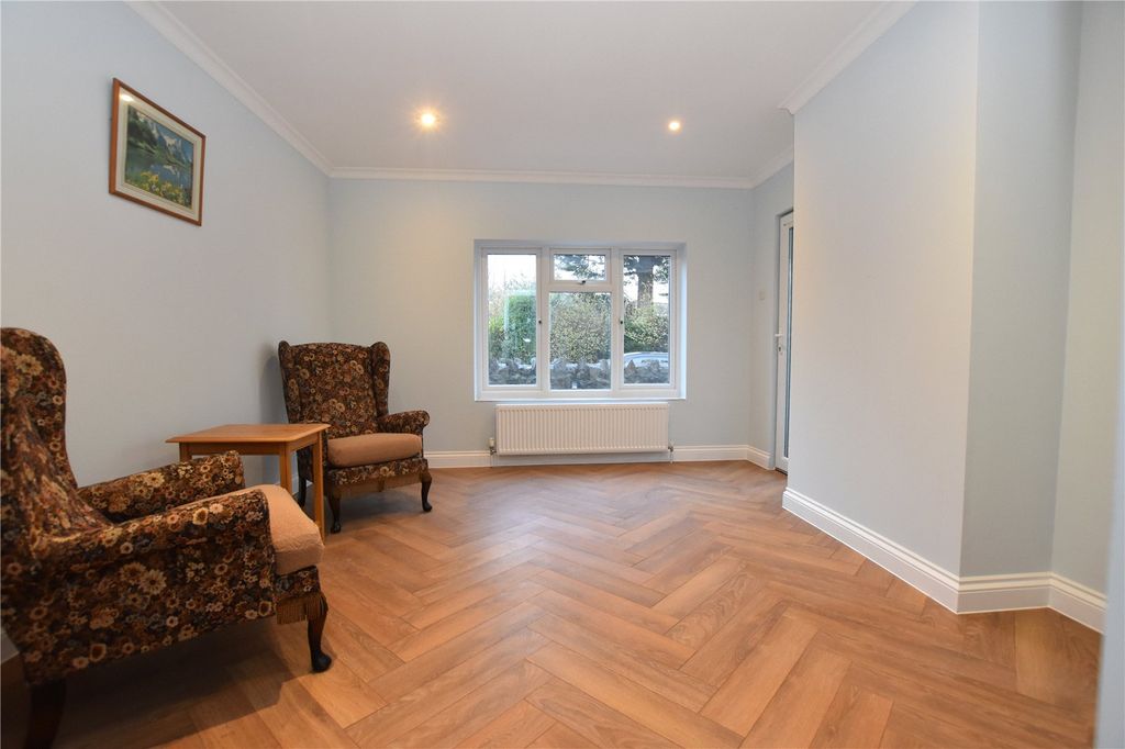 Property photo 2 of 16 Picture No. 14