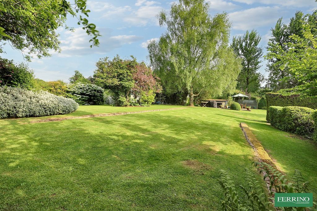 Property photo 2 of 32 Garden
