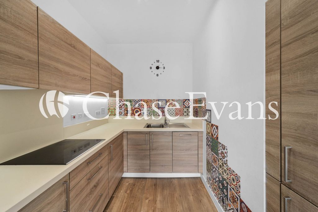 Property photo 2 of 12 Kitchen