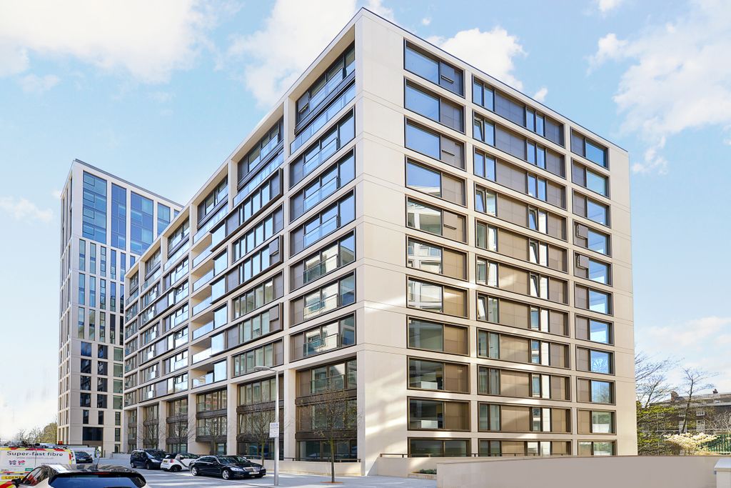 Property photo 1 of 13 One Bedroom Flat For Sale