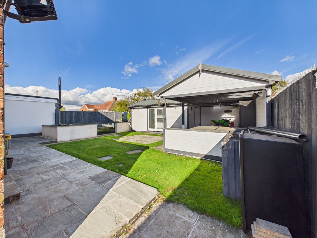 Property photo 3 of 20 5477894
