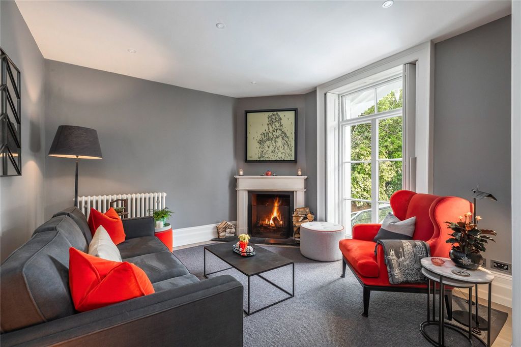 Property photo 3 of 19 Drawing Room