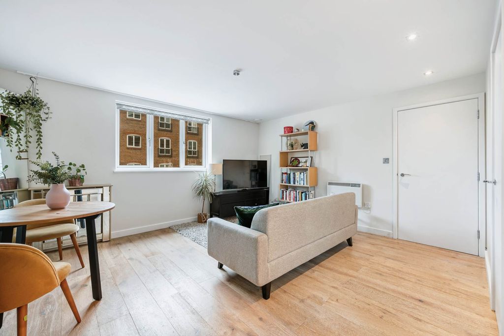 Property photo 3 of 7
