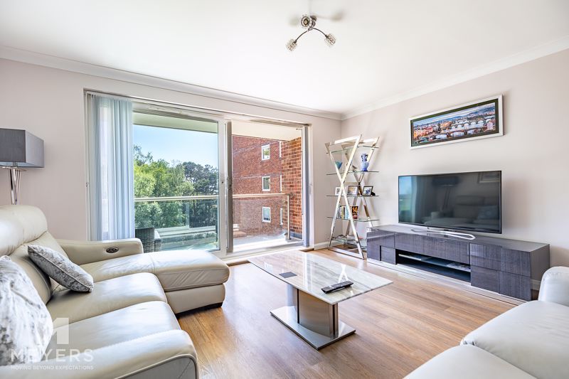 Property photo 2 of 16 Photo 8