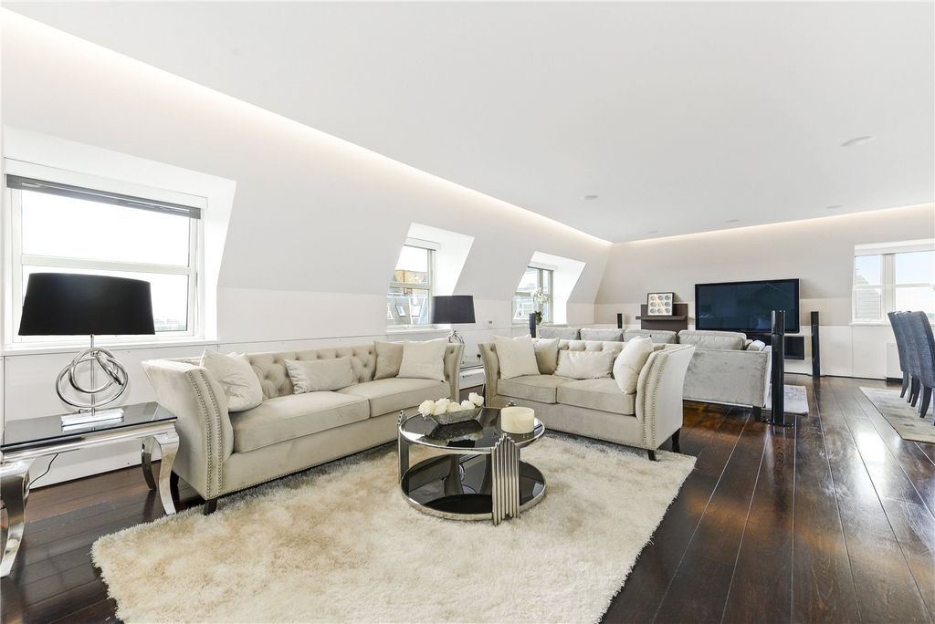 Property photo 3 of 31 Picture No. 13