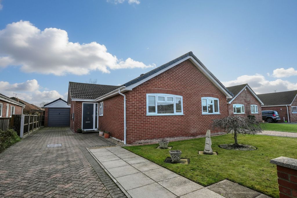 Property photo 1 of 25